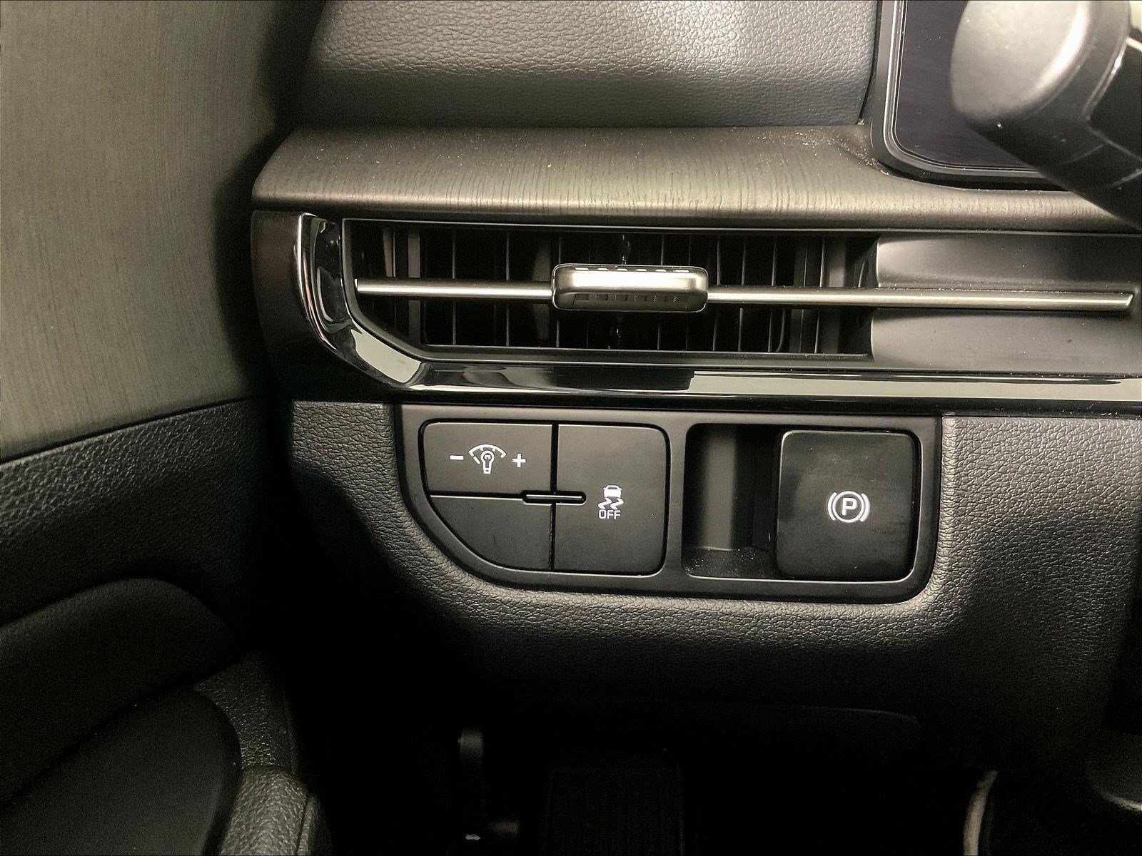 Certified 2026 Kia Sportage X-Line AWD/4WD image 15