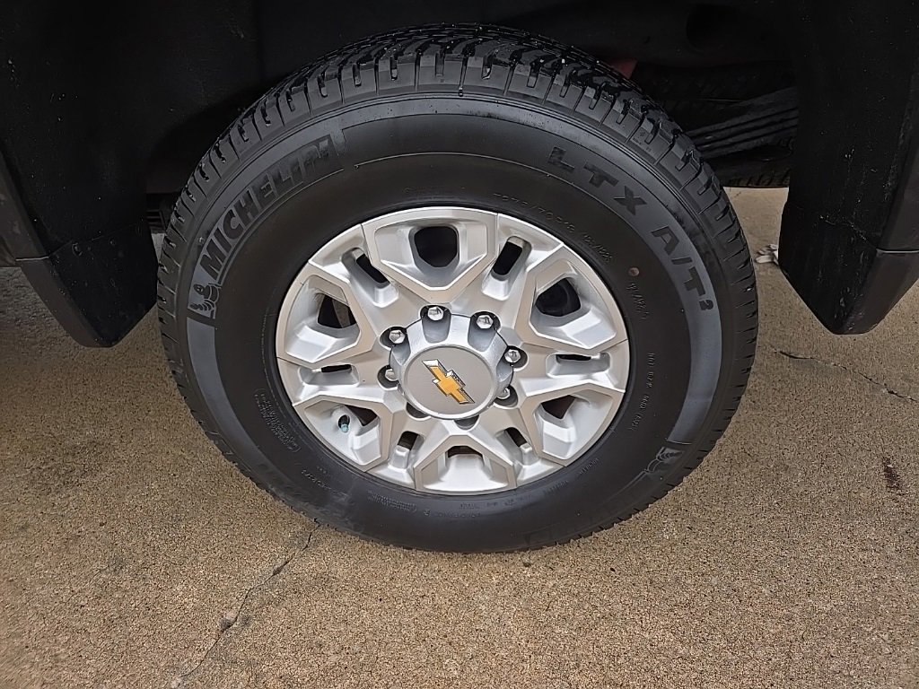 Used 2024 Chevrolet Silverado 2500 LT image 34