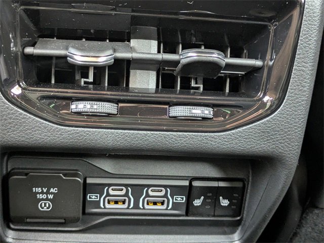 New 2025 Jeep Grand Cherokee Limited w/ Luxury Tech Group II image 19