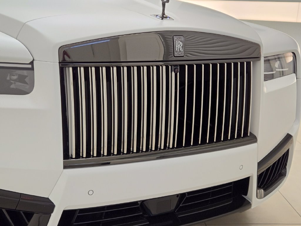 Certified 2026 Rolls-Royce Cullinan Black Badge AWD/4WD image 7