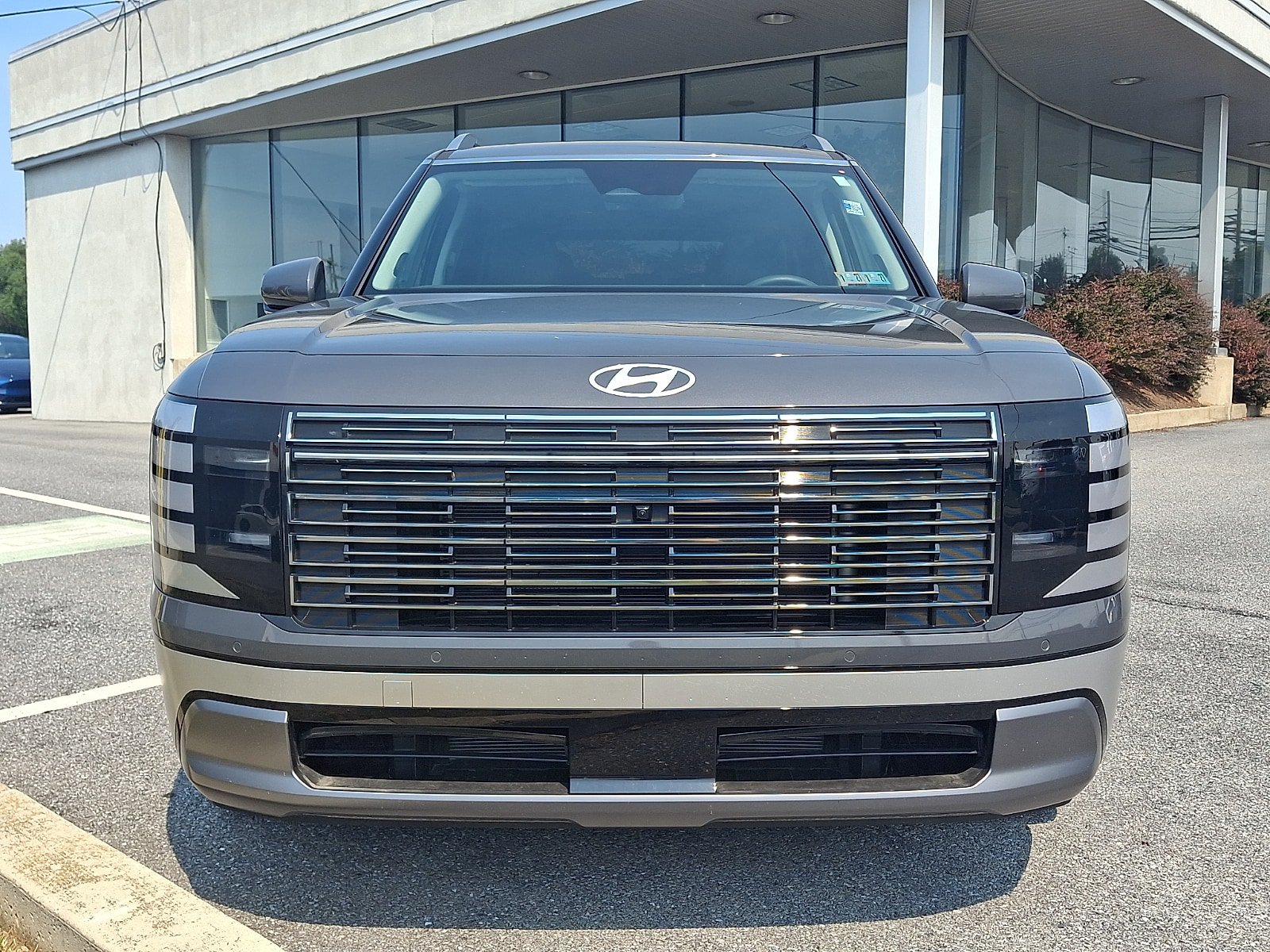 Certified 2026 Hyundai Palisade Limited AWD/4WD image 2