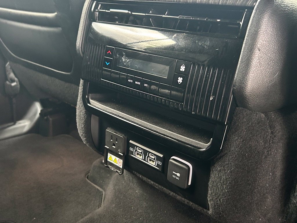 Used 2024 Jeep Wagoneer Series II w/ Flexible Seating Group AWD/4WD image 35