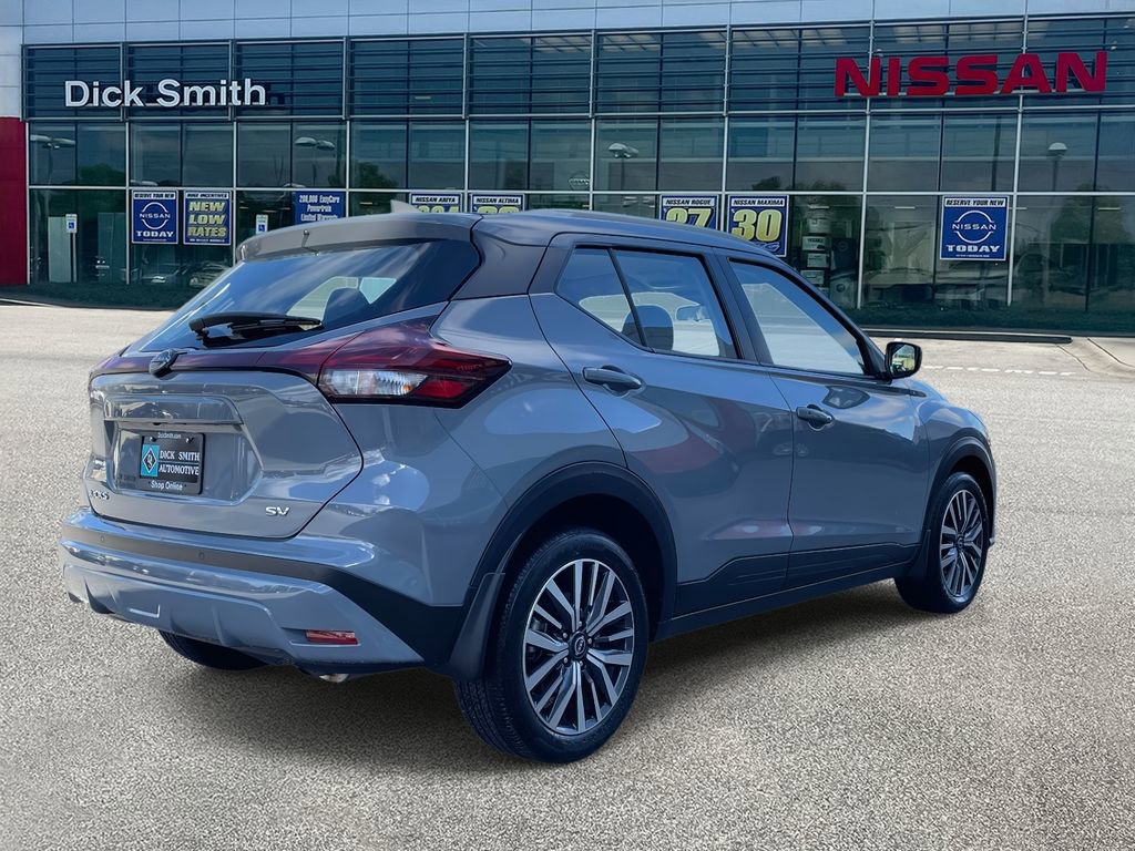 Used 2024 Nissan Kicks SV image 6
