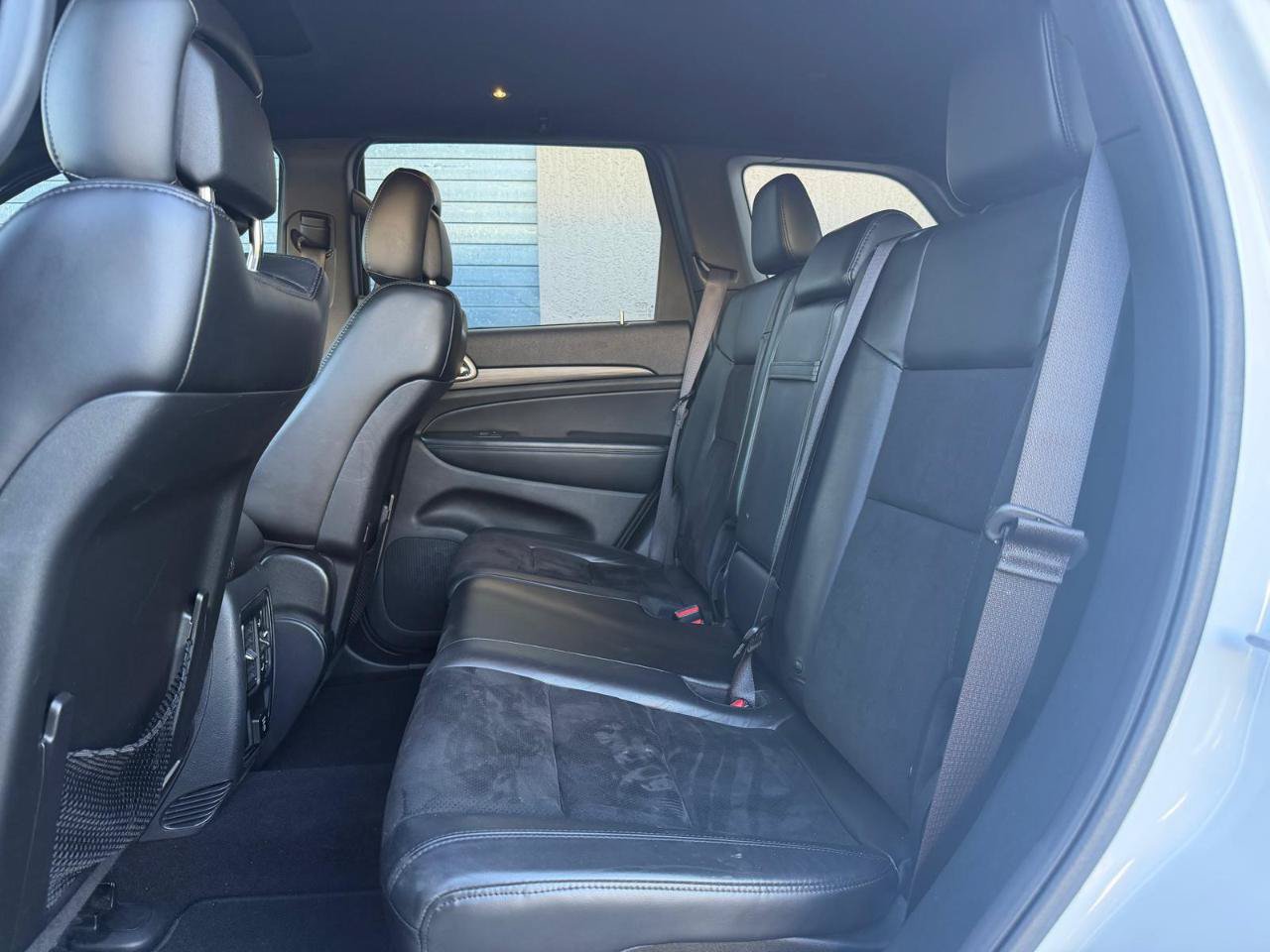 Used 2019 Jeep Grand Cherokee Laredo RWD image 21