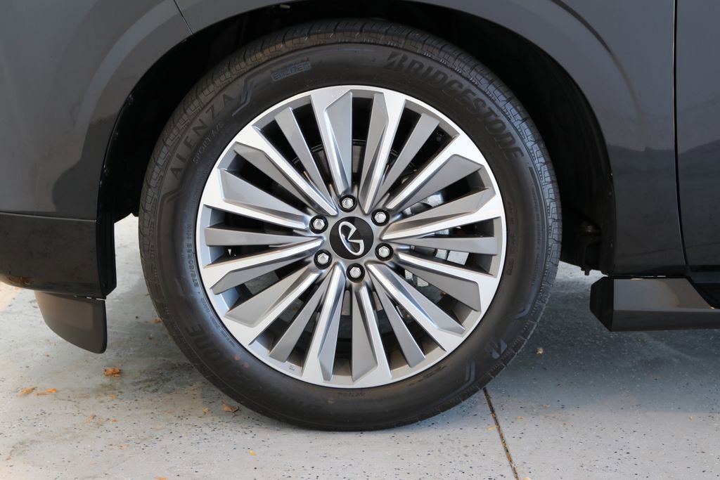 Certified 2025 INFINITI QX80 Sensory image 46