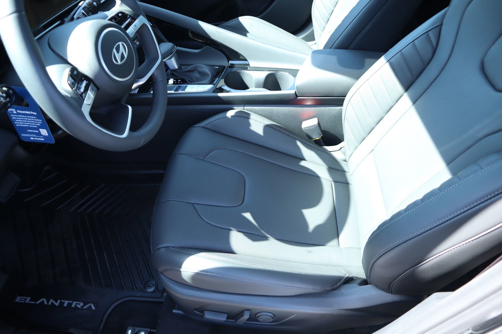 New 2026 Hyundai Elantra Limited image 11