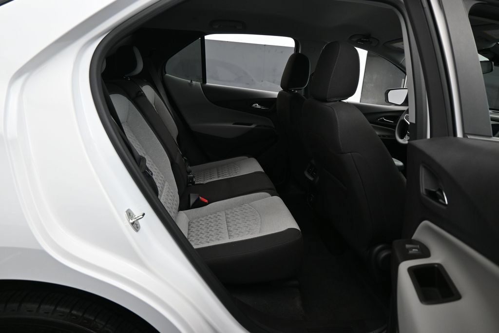 Used 2024 Chevrolet Equinox LS w/ Sport Edition FWD image 30