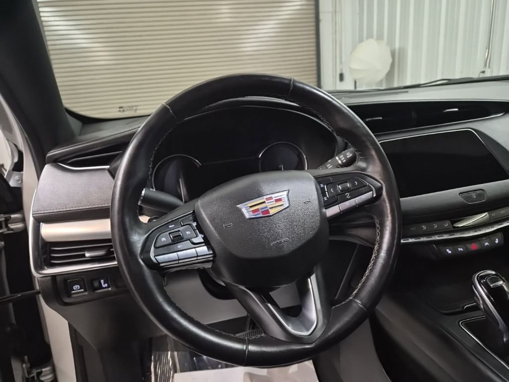 Used 2021 Cadillac XT4 Premium Luxury w/ Cold Weather Package image 15