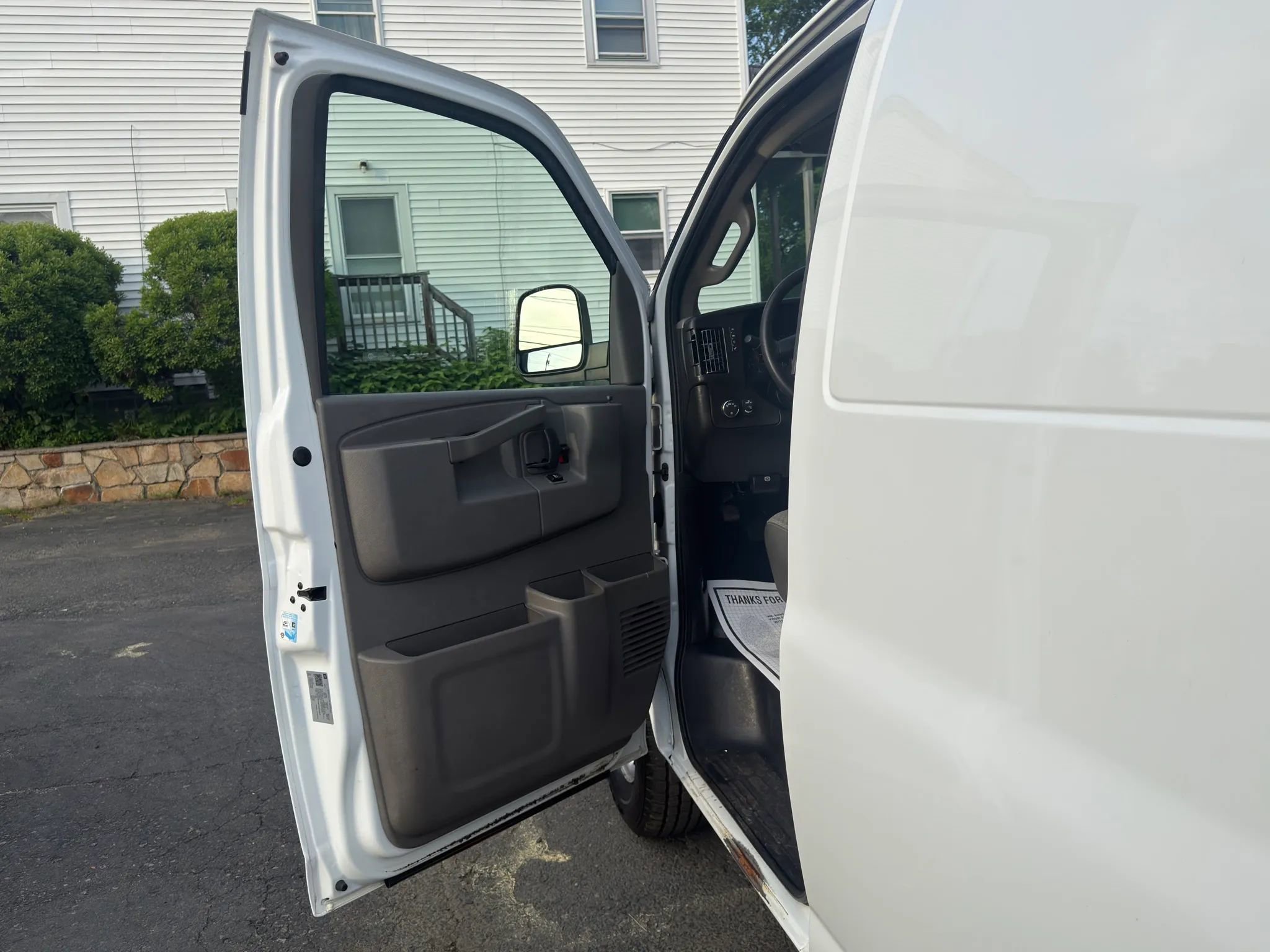 Used 2021 Chevrolet Express 2500 RWD image 15