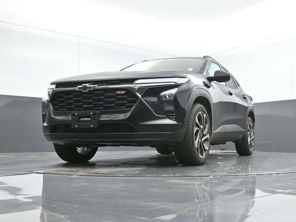 Certified 2026 Chevrolet Trax RS w/ Driver Confidence Package image 35