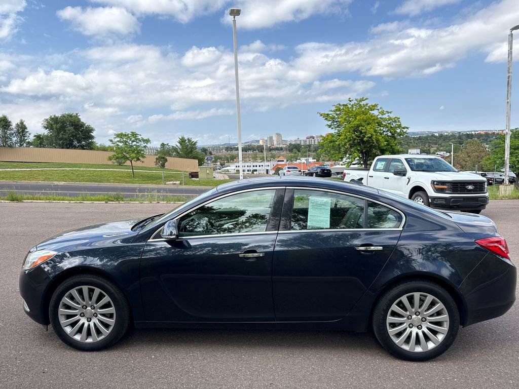 Used 2013 Buick Regal Premium FWD image 5