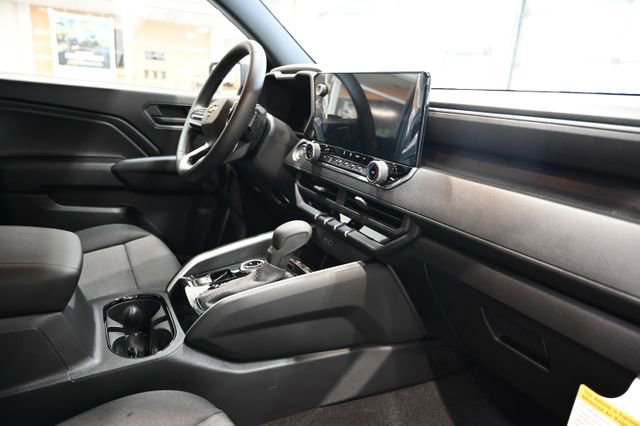 New 2026 Chevrolet Colorado W/T w/ WT Custom Package AWD/4WD image 15