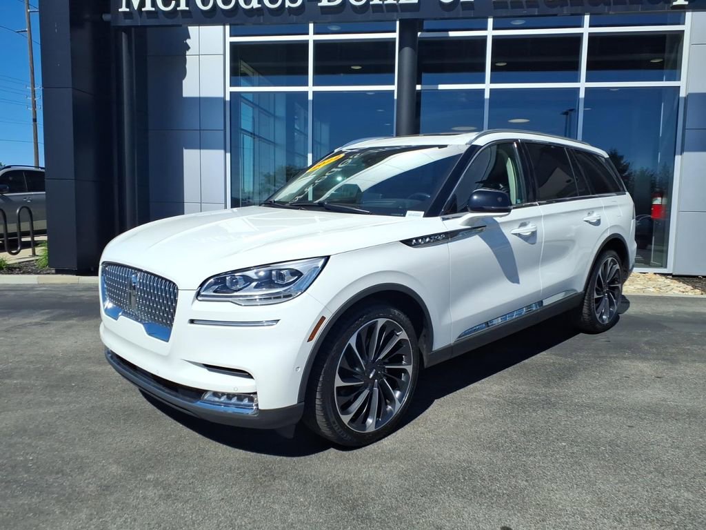 Used 2022 Lincoln Aviator Reserve w/ Equipment Group 201A AWD/4WD image 2