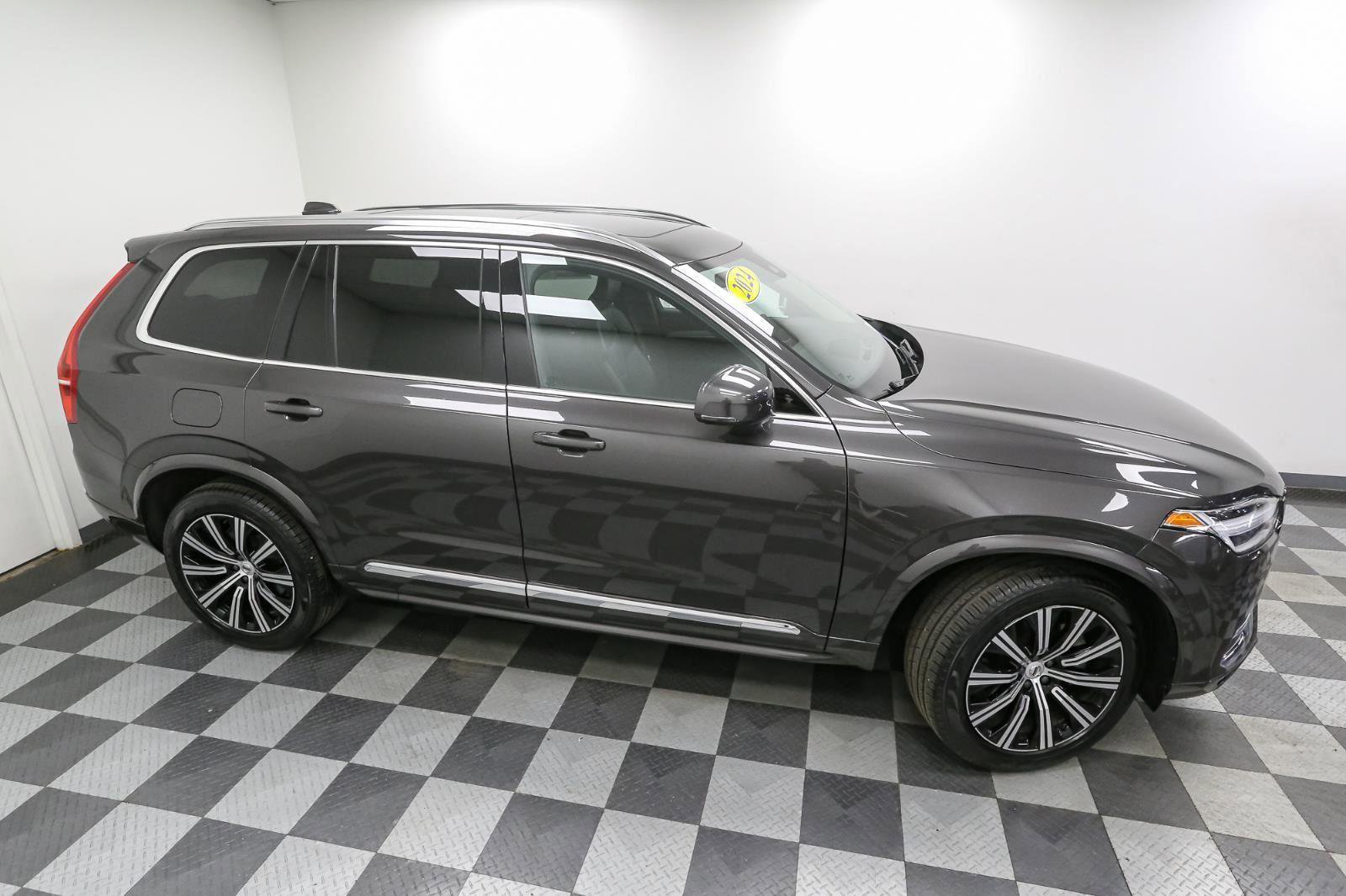 Used 2024 Volvo XC90 B5 Core w/ Climate Package image 6