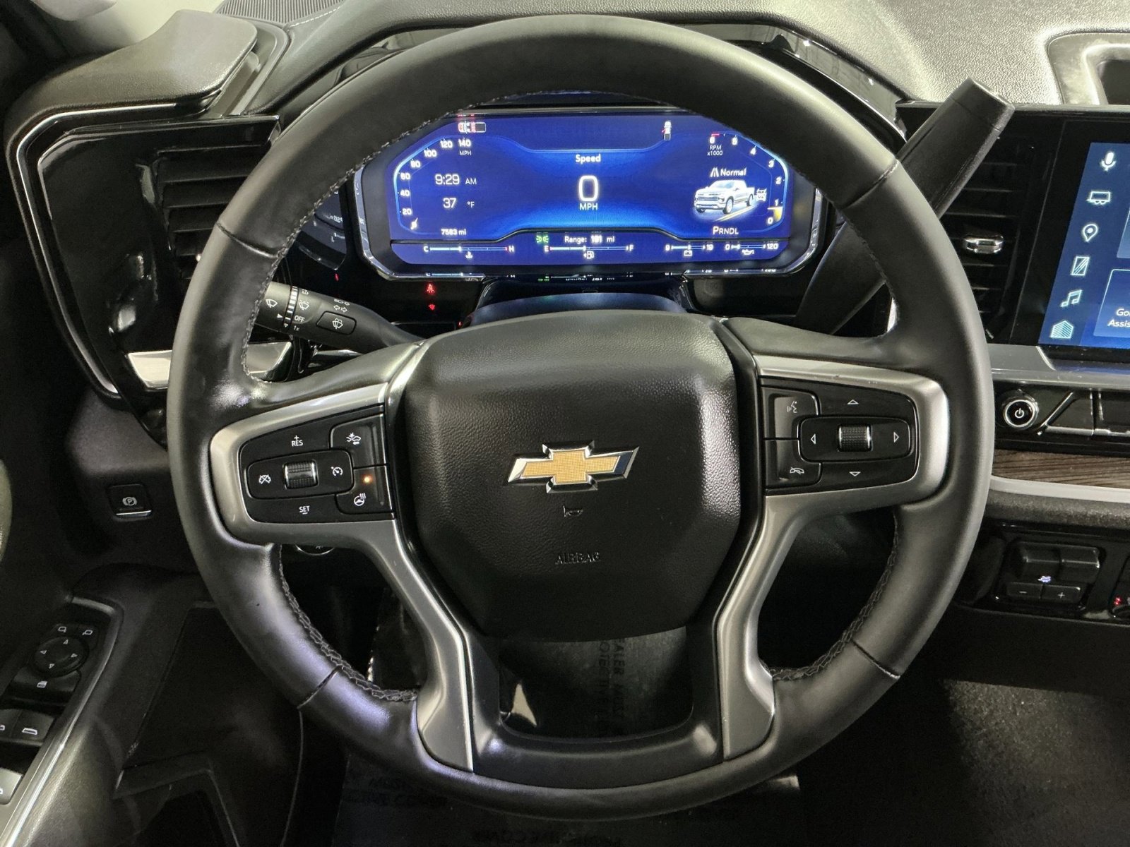 Used 2025 Chevrolet Silverado 1500 LT AWD/4WD image 24