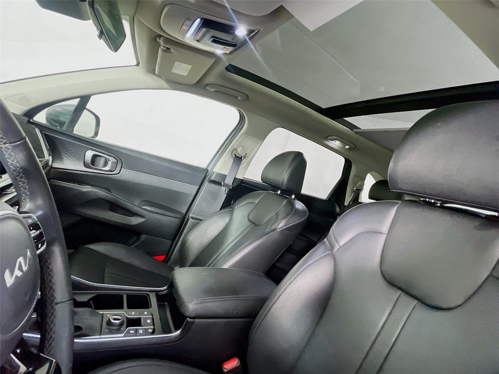 Used 2024 Kia Sorento S w/ Panoramic Sunroof Package AWD/4WD image 12