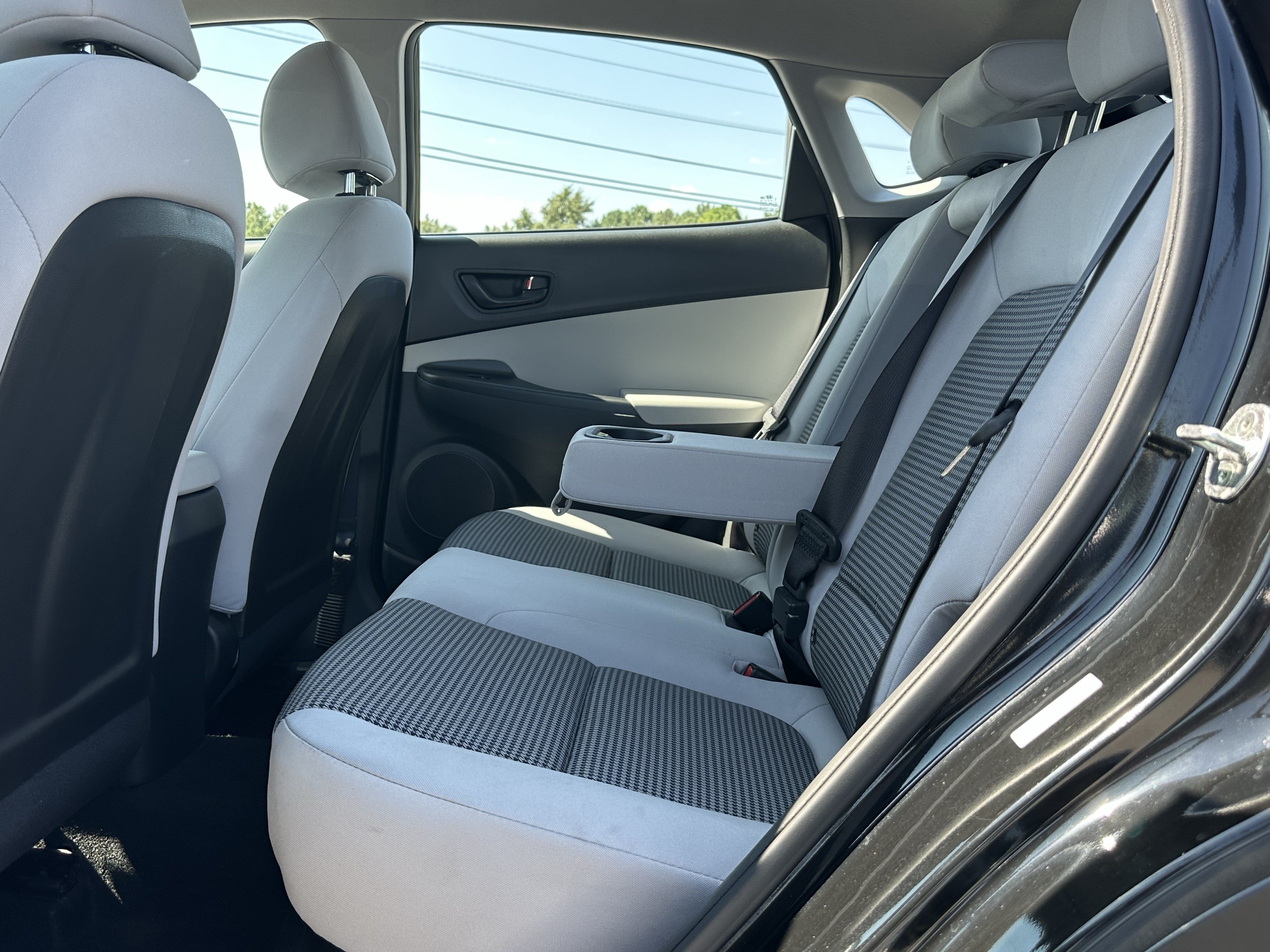 Used 2022 Hyundai Kona SE w/ Cargo Package FWD image 19