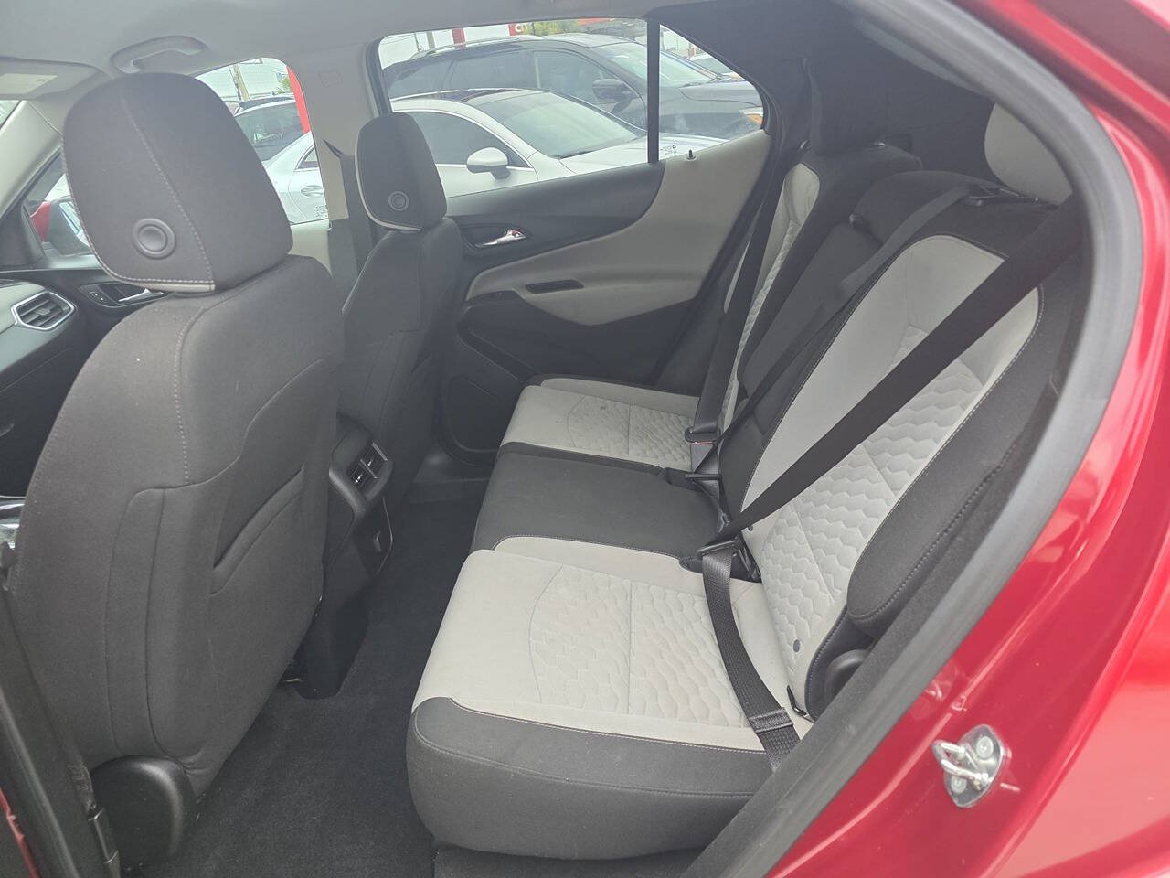Used 2018 Chevrolet Equinox LT AWD/4WD image 9