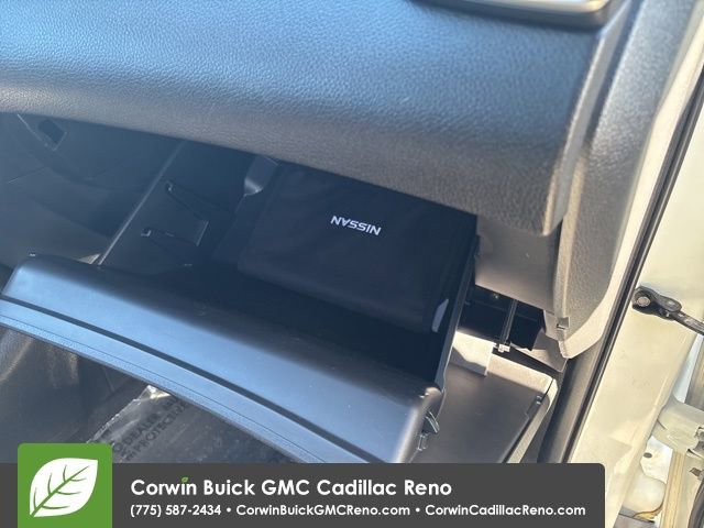 Used 2016 Nissan Rogue SV w/ SV Premium Package image 35