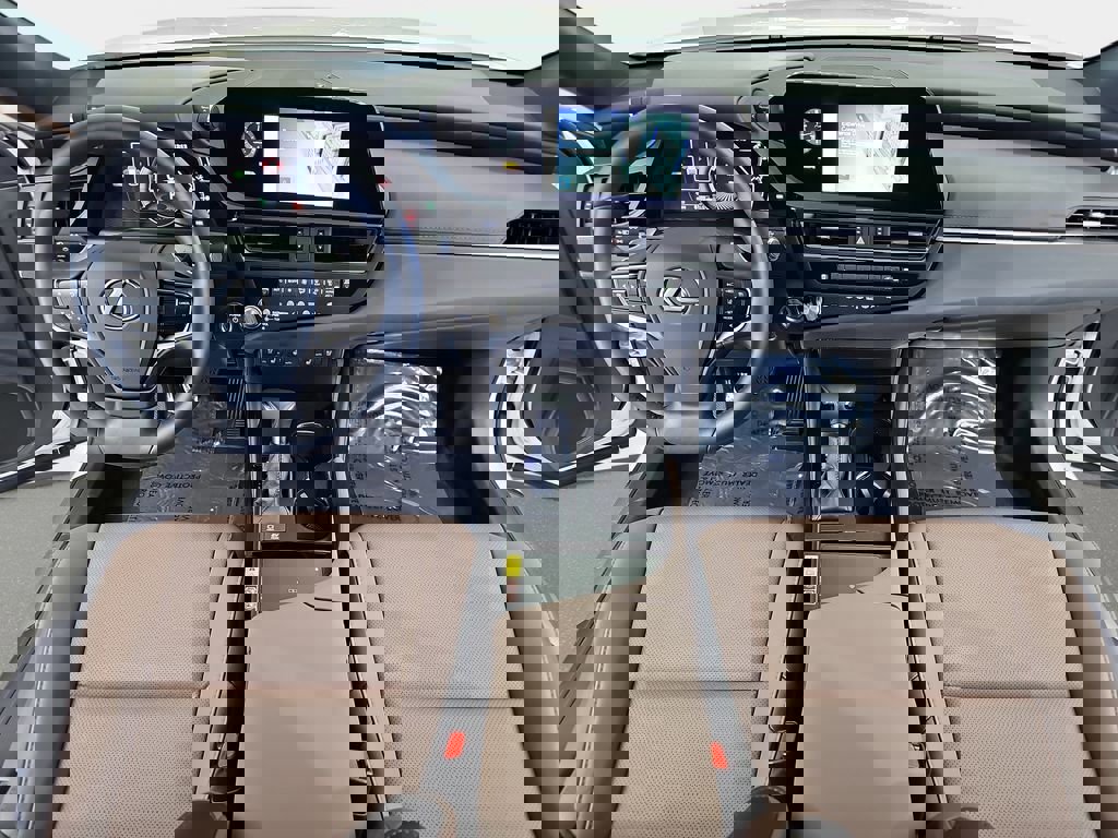 Certified 2025 Lexus ES 300h w/ Premium Package image 10