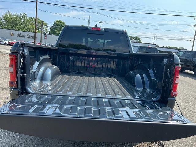 New 2026 RAM 1500 4x4 Crew Cab image 26