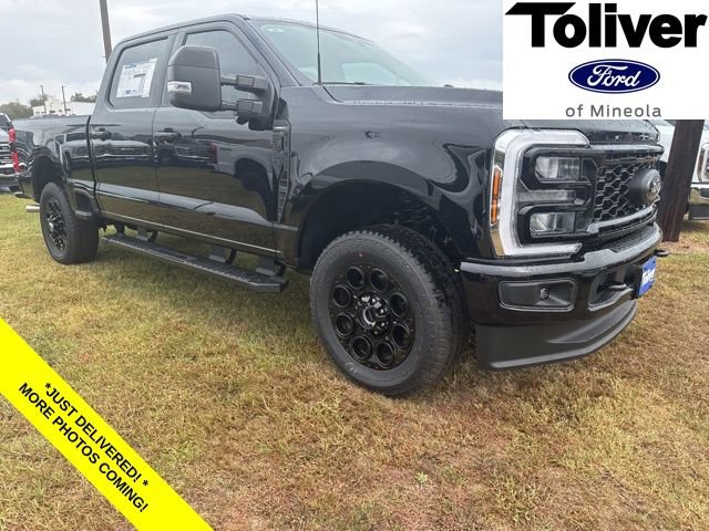 New 2026 Ford F250 Lariat w/ Black Appearance Package video 1