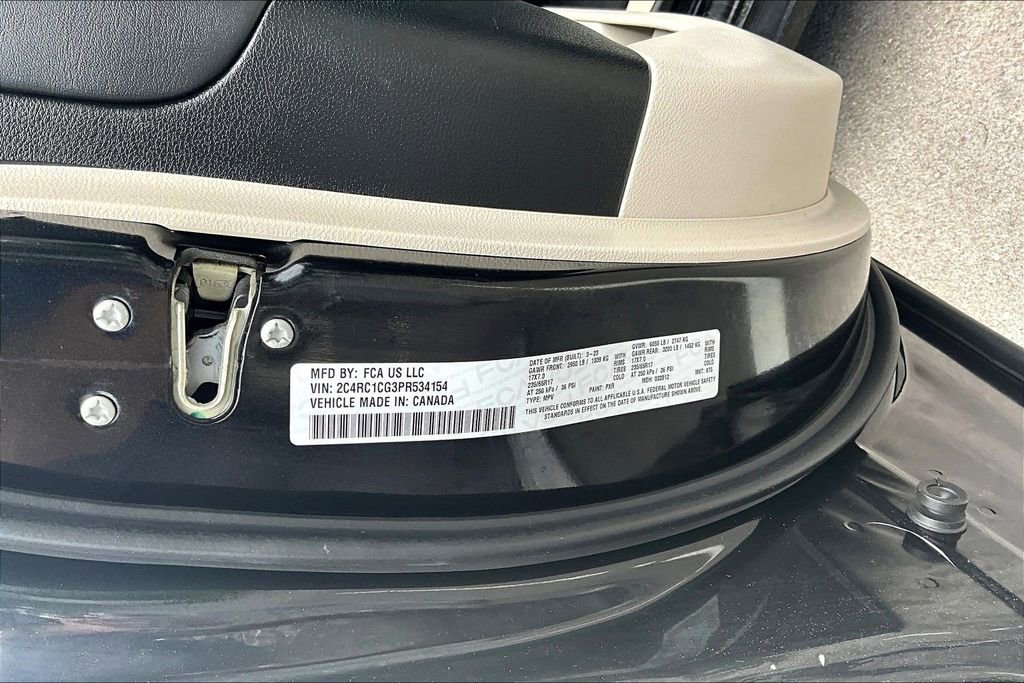 Used 2023 Chrysler Voyager LX FWD image 18