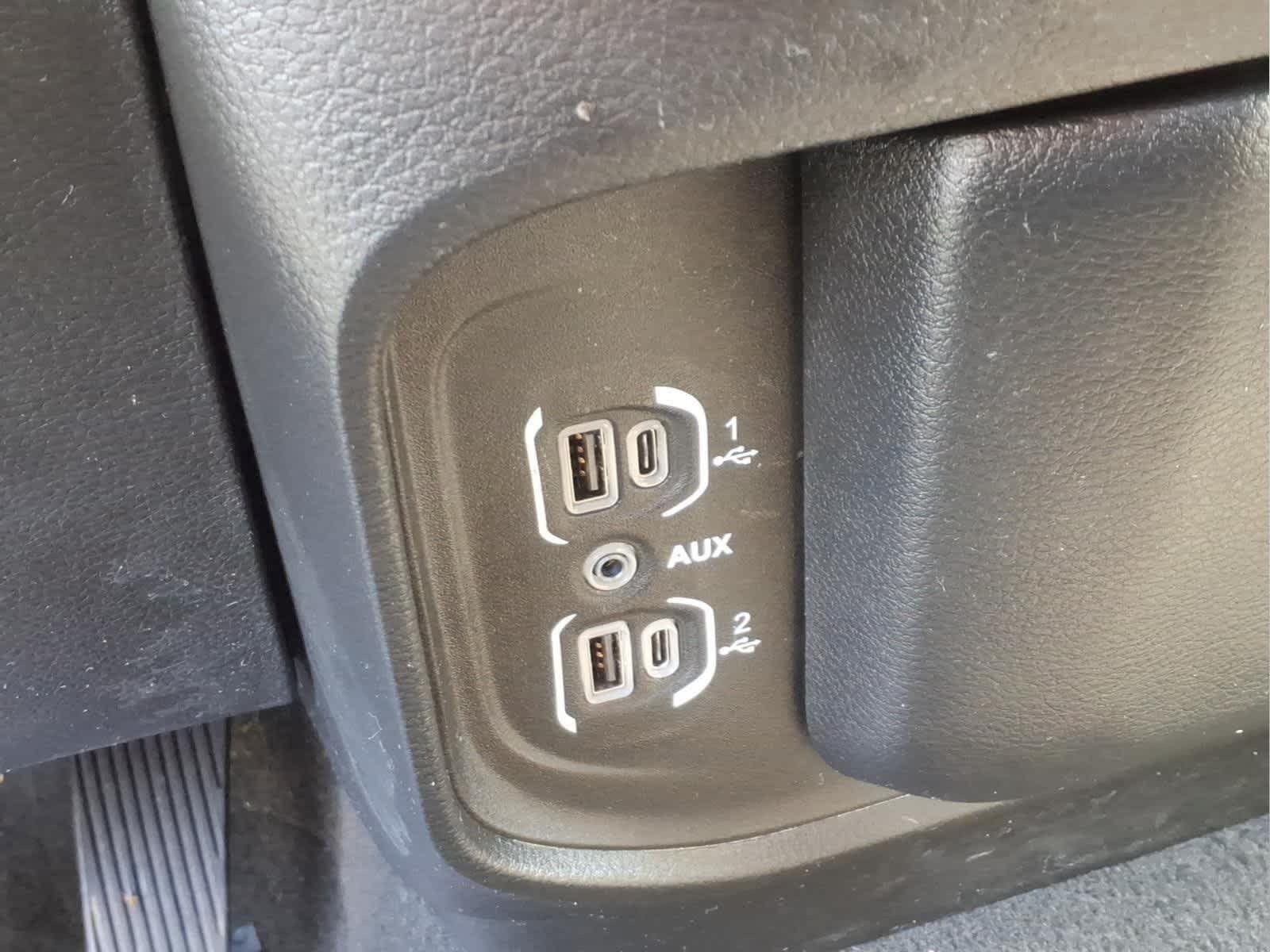 Used 2023 RAM 1500 Big Horn AWD/4WD image 25