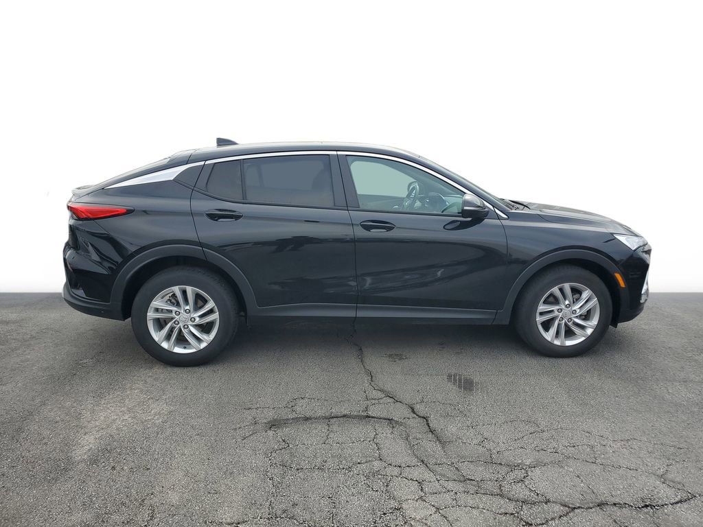 Used 2025 Buick Envista Preferred image 4