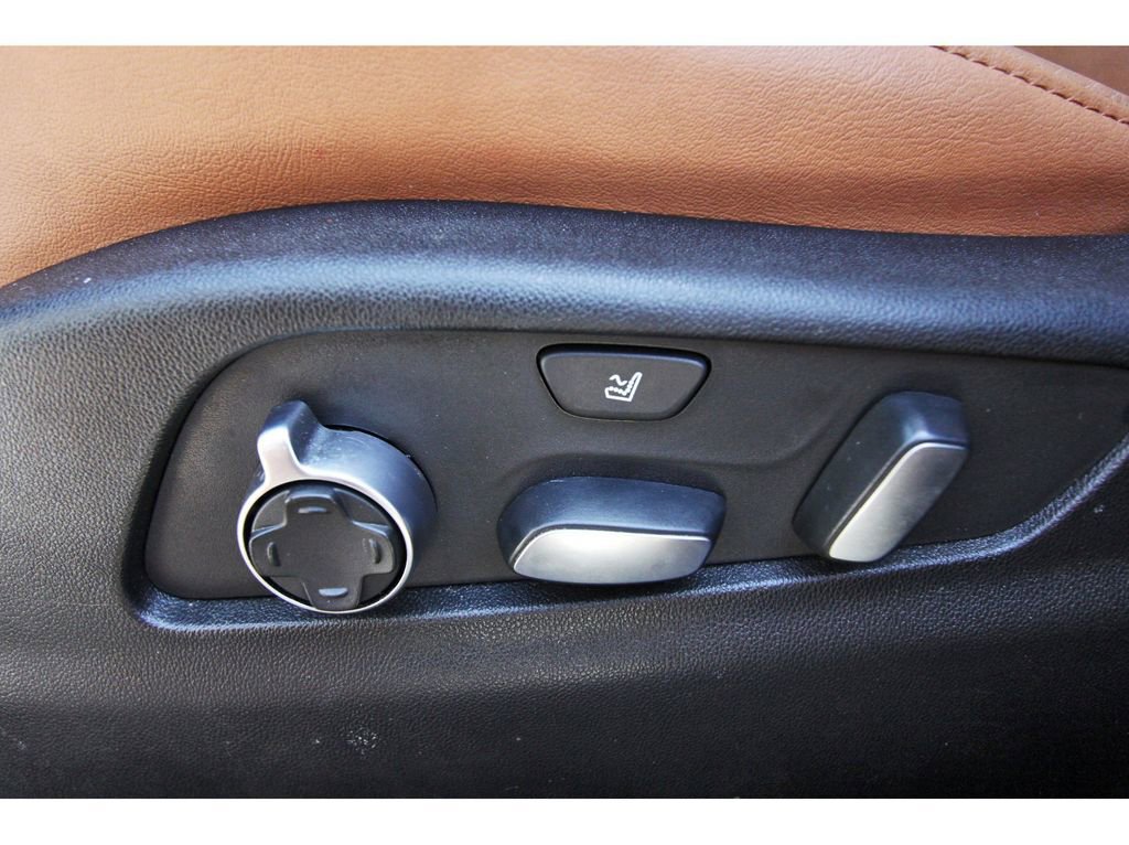 Used 2022 Cadillac XT4 Premium Luxury w/ Enhanced Visibility Package image 27