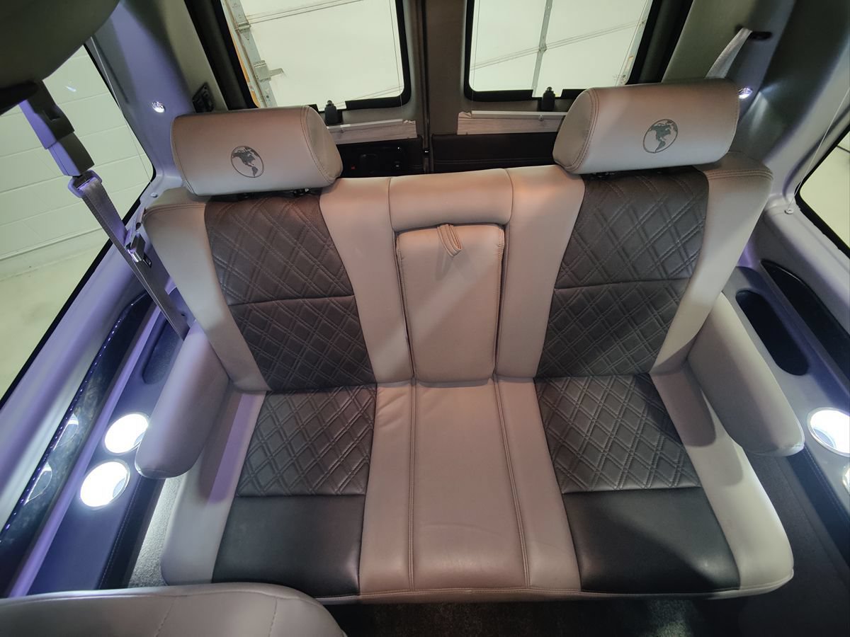 Used 2022 Chevrolet Express 2500 Extended w/ Enhanced Convenience Package RWD image 22