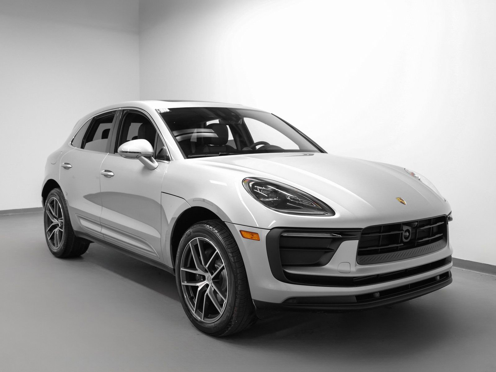 New 2026 Porsche Macan image 10