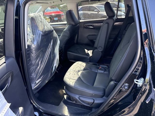 Used 2026 Toyota Highlander Platinum AWD/4WD image 17