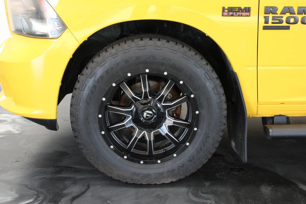 Used 2019 RAM 1500 Express w/ Wheel & Sound Group AWD/4WD image 23