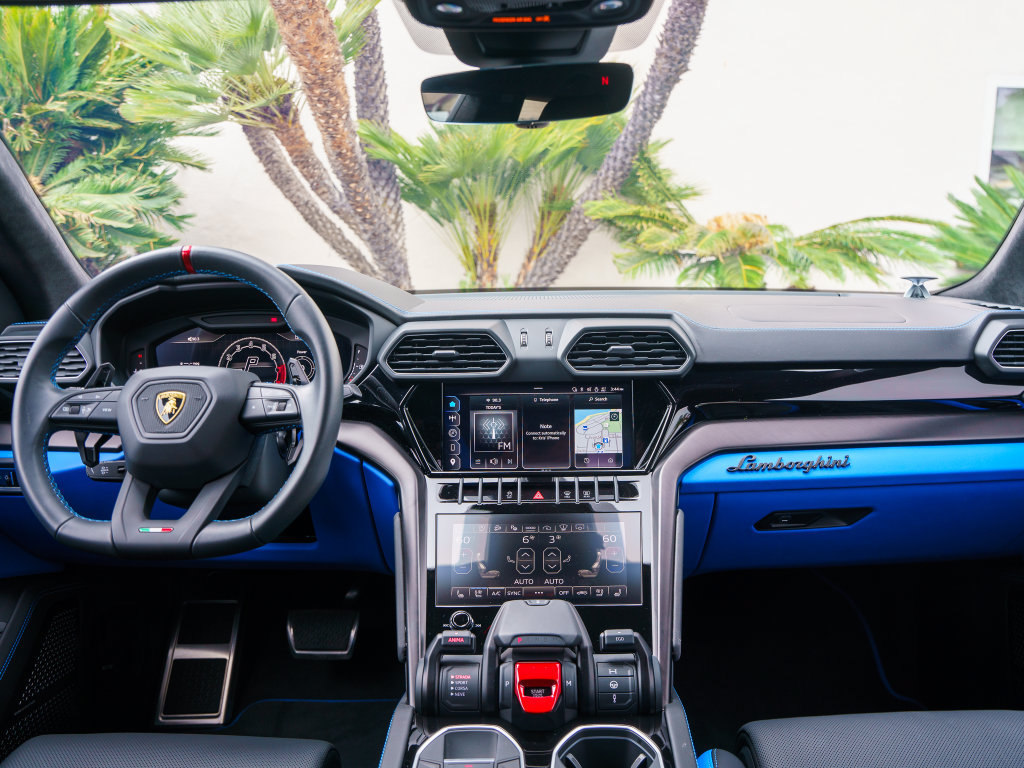 Used 2024 Lamborghini Urus S AWD/4WD image 7