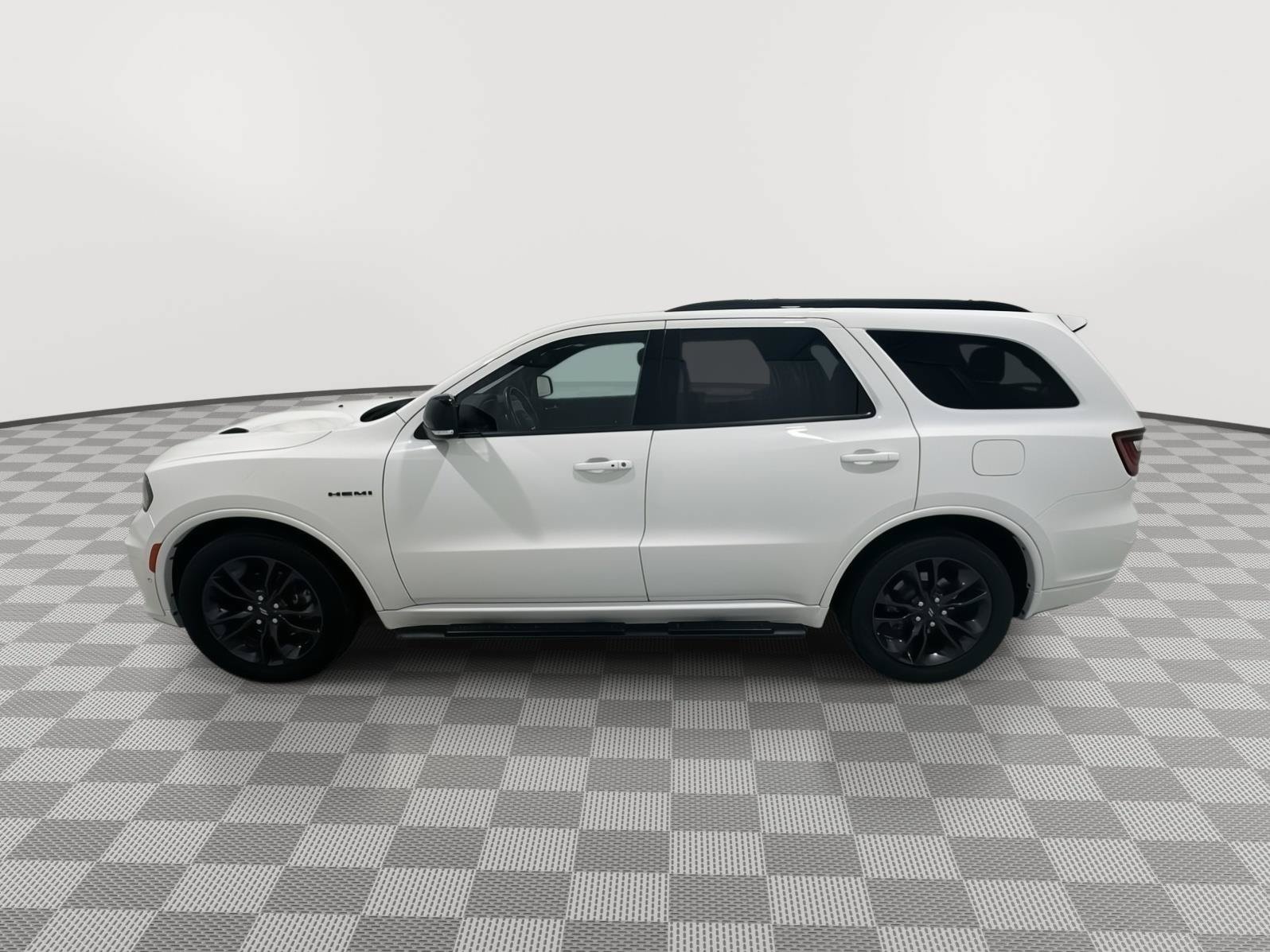 Used 2024 Dodge Durango R/T w/ Blacktop Package AWD/4WD image 2