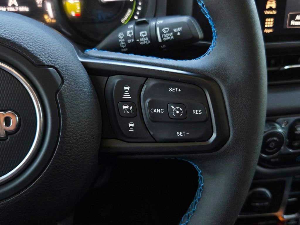 Used 2024 Jeep Wrangler Unlimited Rubicon 4xe w/ Convenience Group AWD/4WD image 23