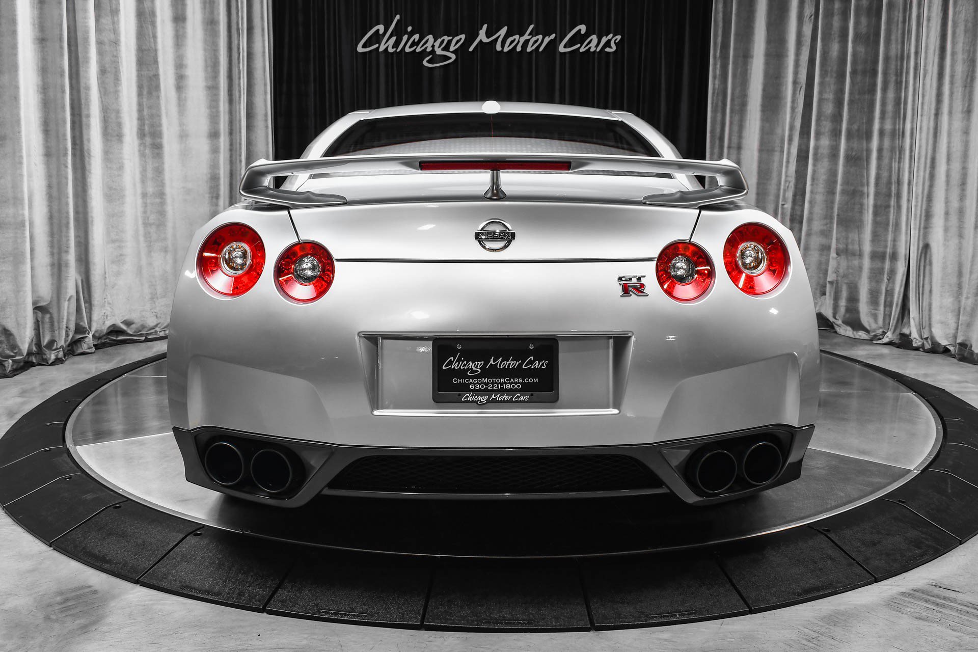 Used 2009 Nissan GT-R Premium AWD/4WD image 4