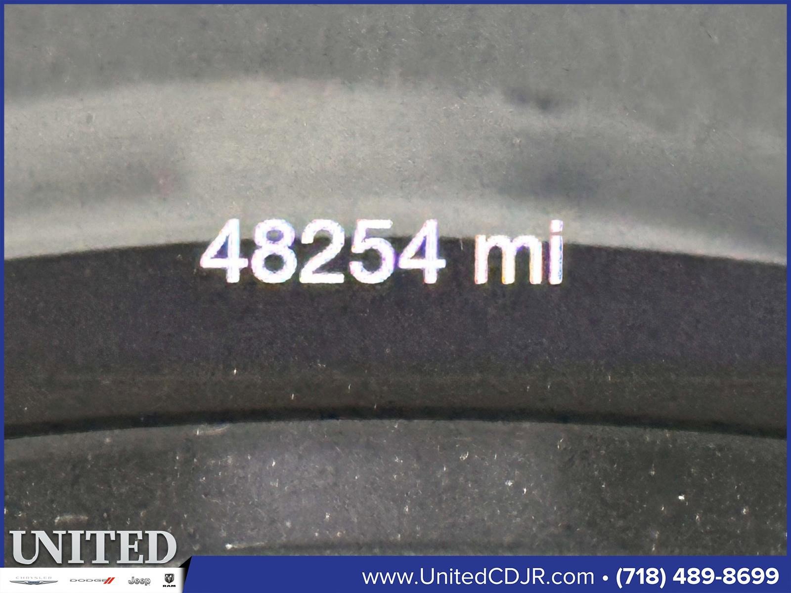 Used 2023 Dodge Durango R/T w/ Hemi Orange Plus Package image 33