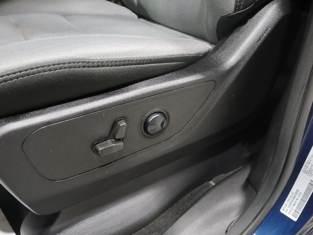 Used 2022 RAM 1500 Big Horn AWD/4WD image 13