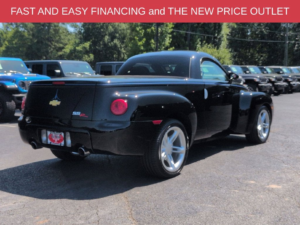 Used 2003 Chevrolet SSR RWD image 3