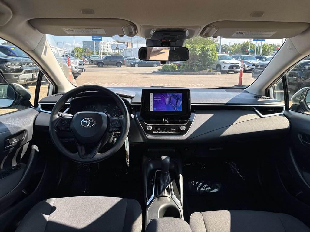 Used 2023 Toyota Corolla LE FWD image 10