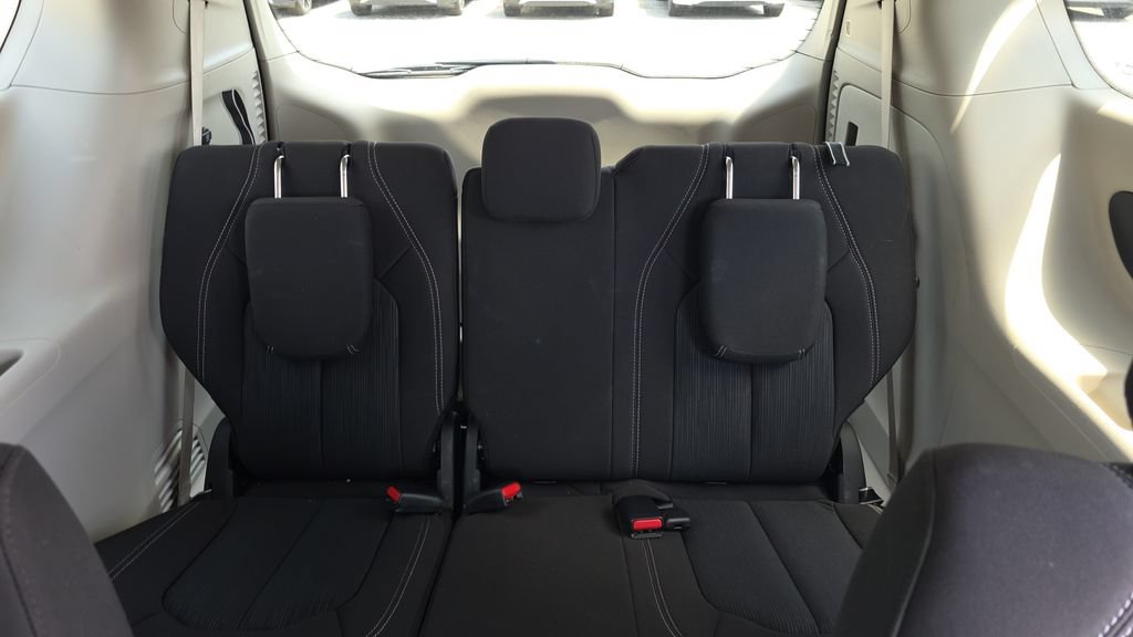 Used 2024 Chrysler Voyager LX FWD image 28