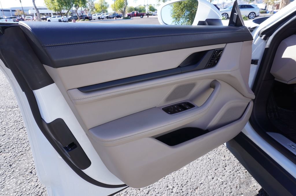 Used 2020 Porsche Taycan 4S image 15