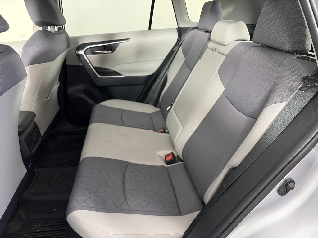 Used 2022 Toyota RAV4 XLE image 13
