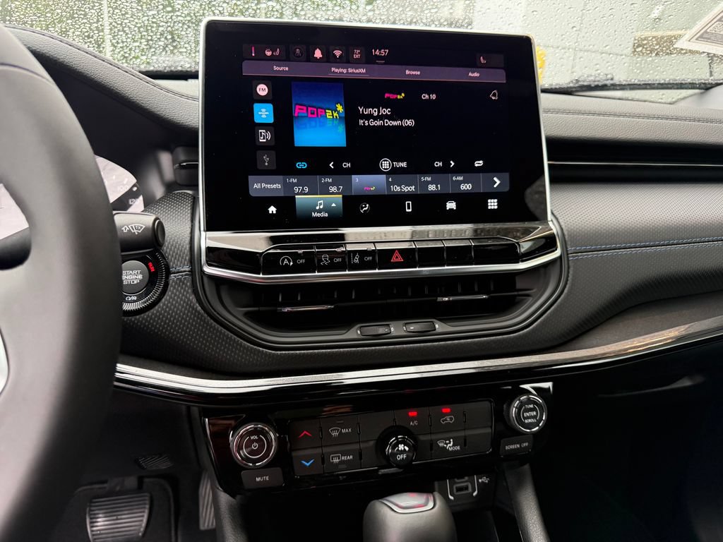 New 2026 Jeep Compass Latitude AWD/4WD image 15