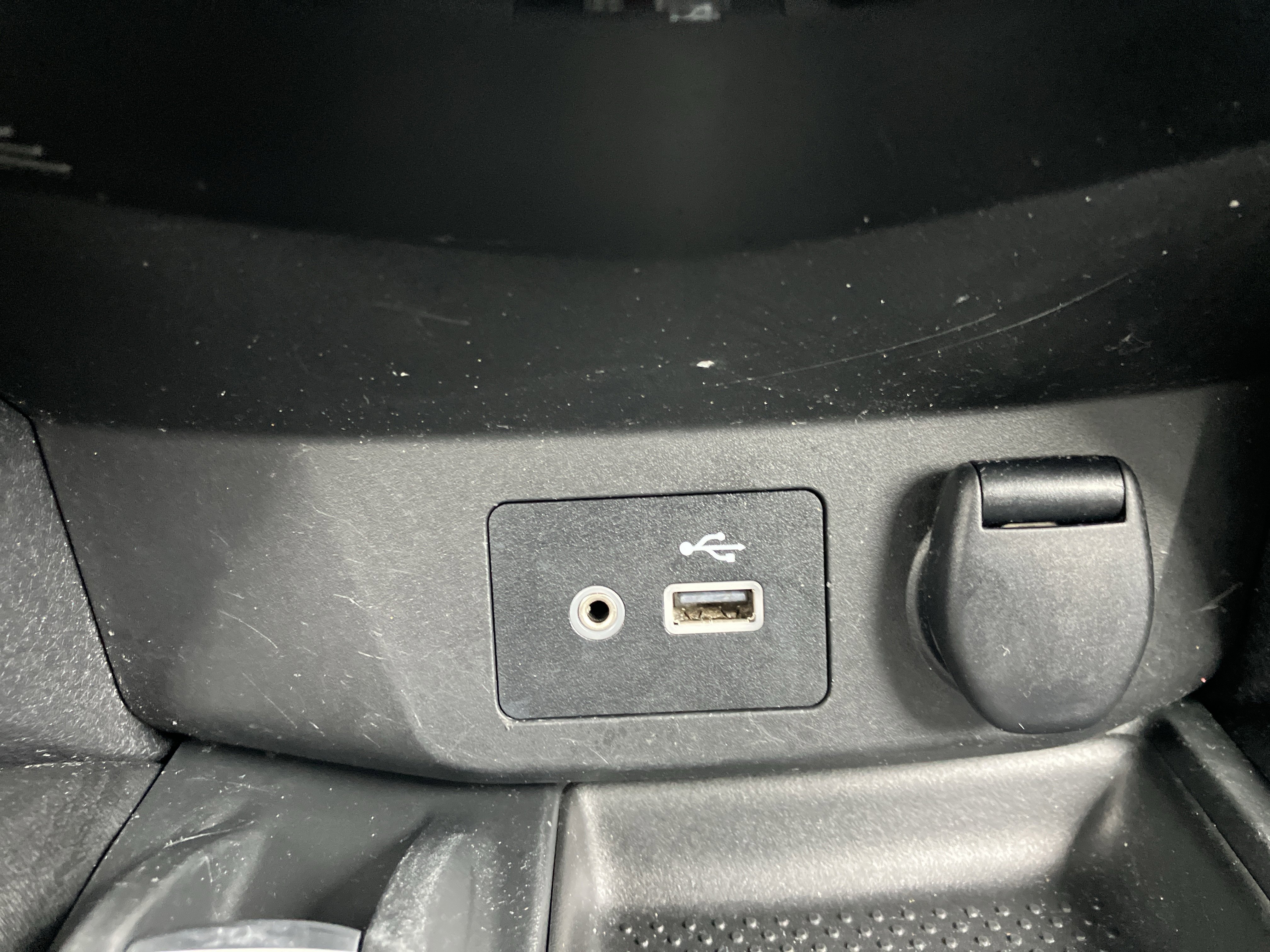 Used 2019 Nissan Rogue SL w/ Premium Package image 29