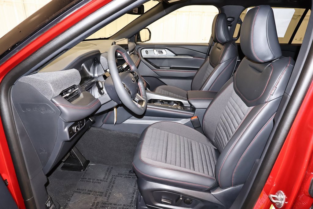 New 2026 Ford Explorer ST-Line w/ ST-Line Street Pack image 13