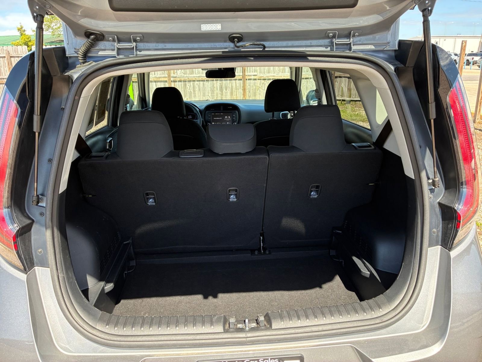 Used 2025 Kia Soul LX w/ LX Technology Package image 24