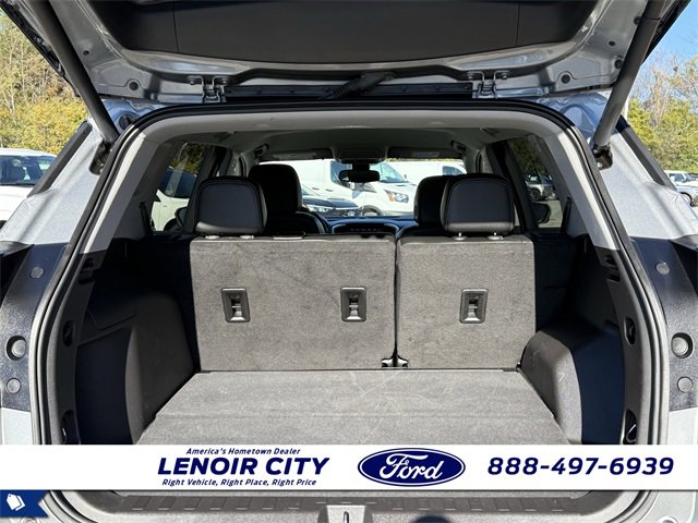 Used 2024 GMC Terrain SLT image 16